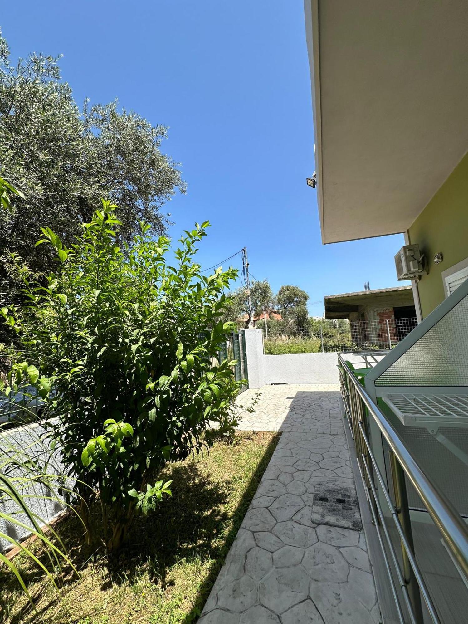 Garden Delights Apartment Ksamil